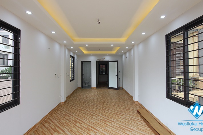 A brand-new 5-floor office for rent in the main road Au Co st, Tay Ho district